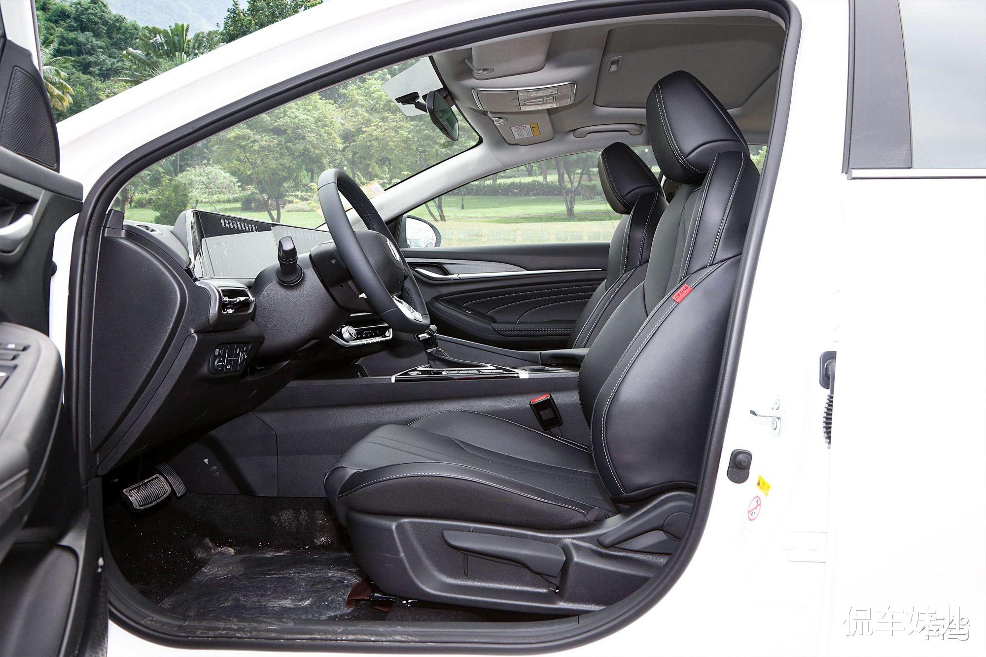 广汽传祺|95后年轻人的“首选”，长超4.7米，百里油耗5.6L，到手仅7万出头