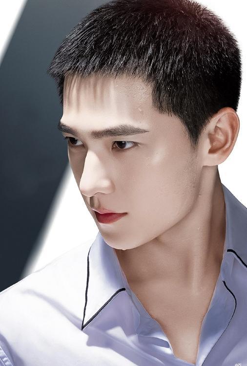 杨洋|杨洋的360°翘臀是一般人能比的吗？腰上的功夫更是无人能及！