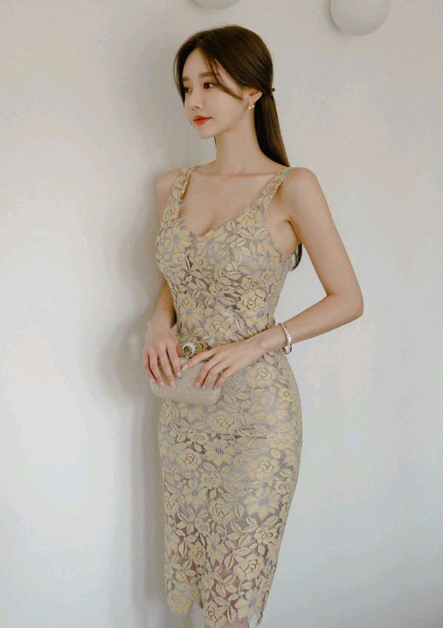 心壹文学|女神孙允珠高清时尚搭配：塞维利亚金箔桂叶香槟晚礼裙