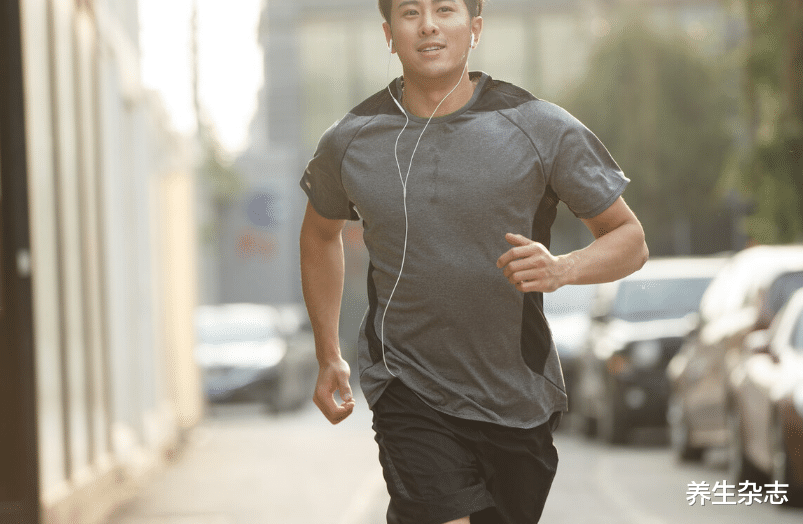 养生杂志|每天跑步能降血压?研究证明,少吃这2种食物,或比跑步更有效果