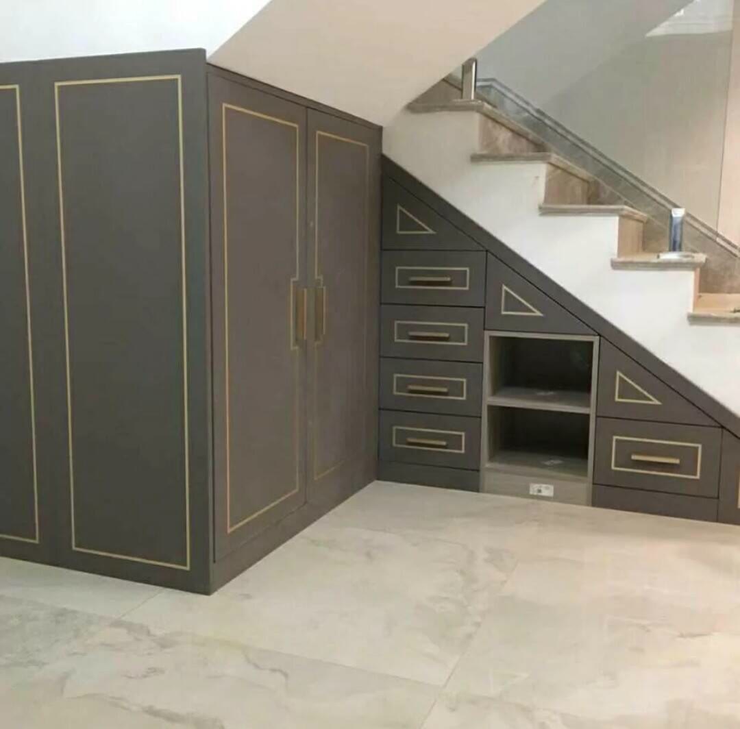 房子再大也不能浪费空间，25款复式楼梯柜实拍