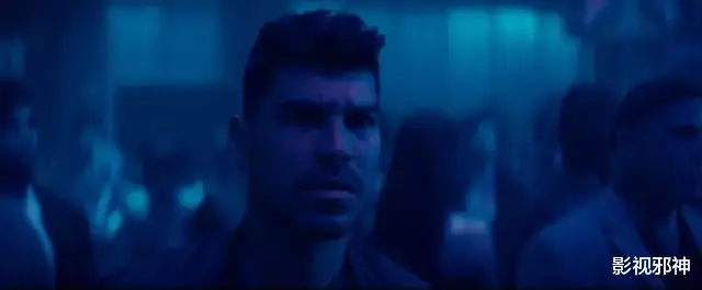 梅根·福克斯|看完这部养眼新片，又被吸干了……