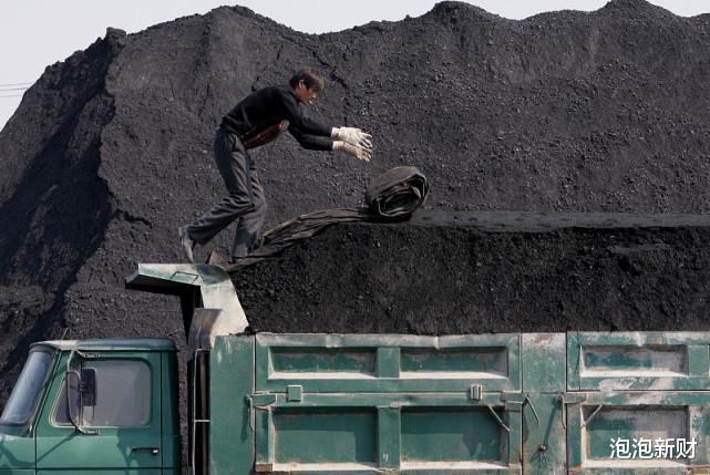 驾照|又一行业招不到人？每个月收入上万，年轻人却嫌弃不愿意干