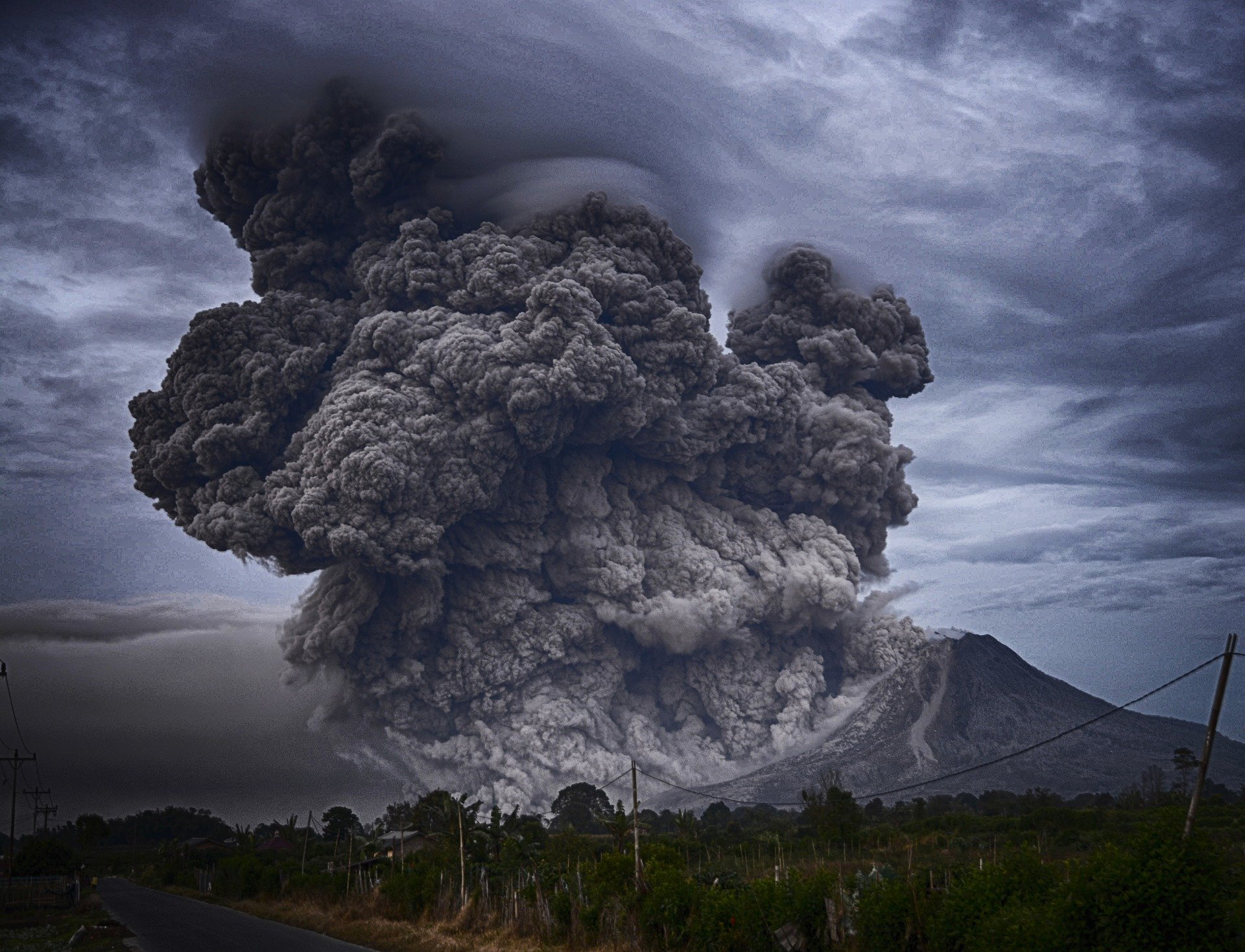 火山 5个巨大灾难！未来可能发生在人类身上