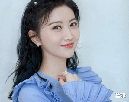 景甜|这位女明星出道十年没有爆红过，凭借一部网剧，收获了众多粉丝