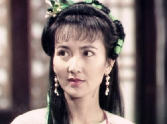 白娘子|都知道白娘子叫白素贞，那么小青全名叫什么？网友听后：名字真美