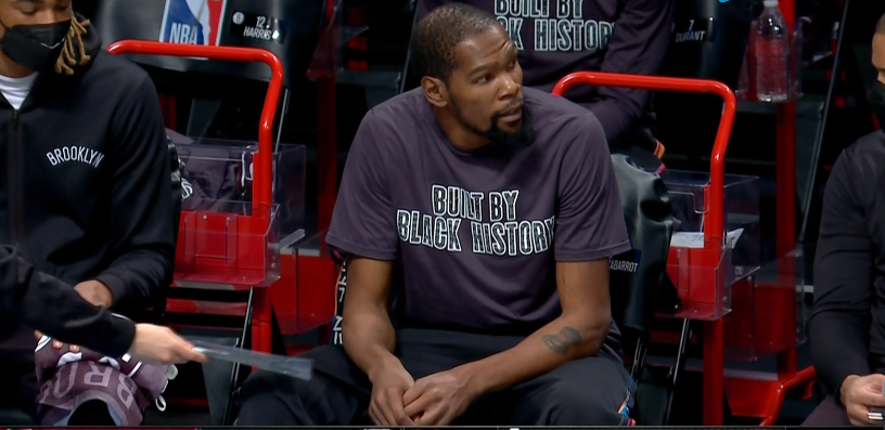 交易|杜兰特生涯首次替补，连续866场首发中断，替补真因：被迫延迟上场