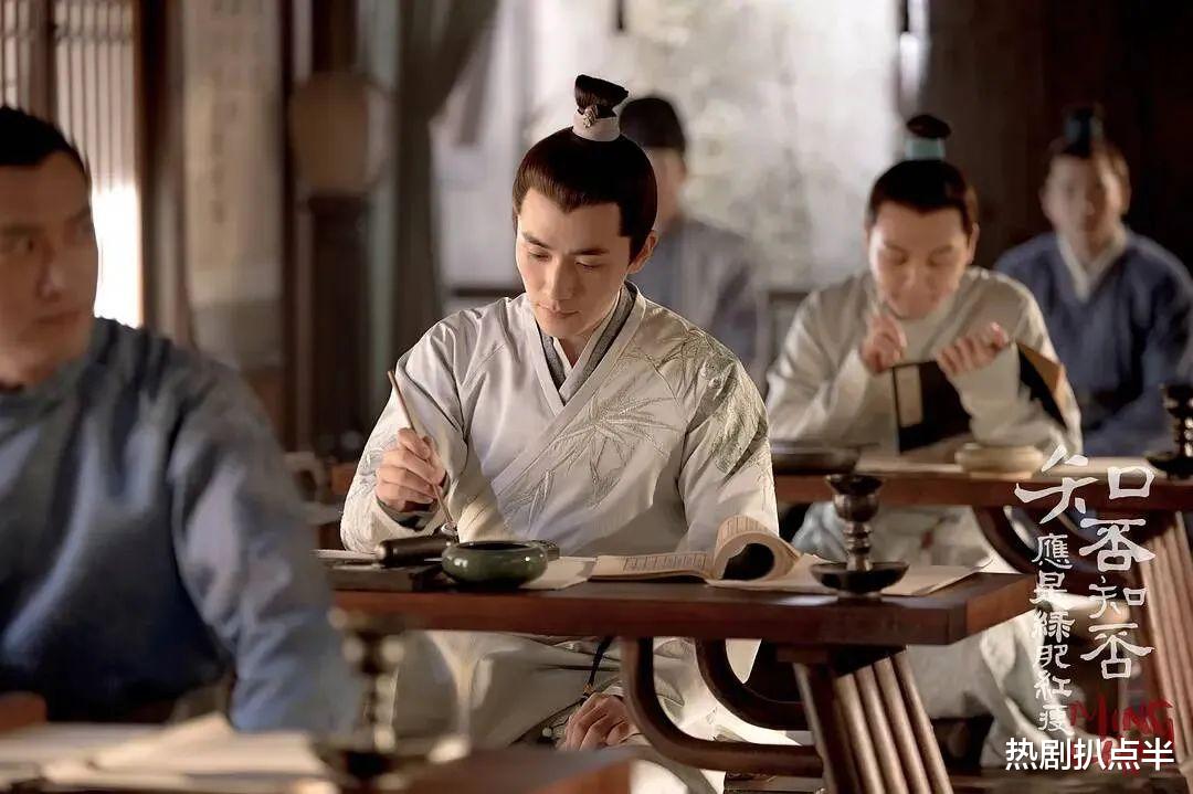 肖战|新四大小生: 肖战人气高，白宇凭演技，许凯资源多，龚俊口碑好