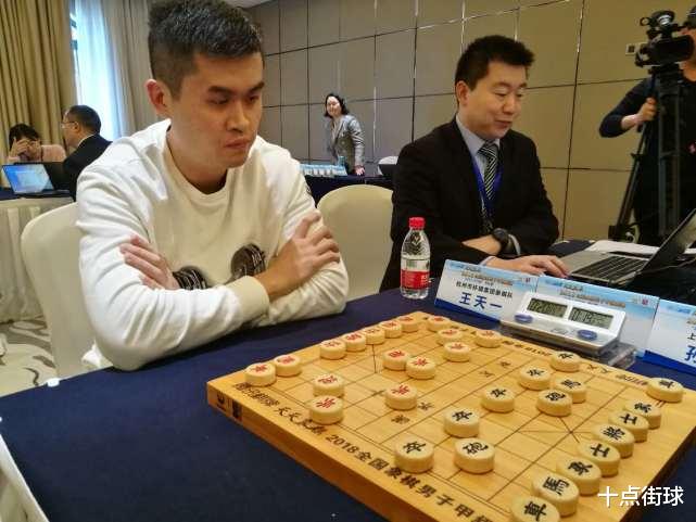 象棋|象棋在我国深受欢迎,职业选手收入怎样?顶级选手还不及一线白领