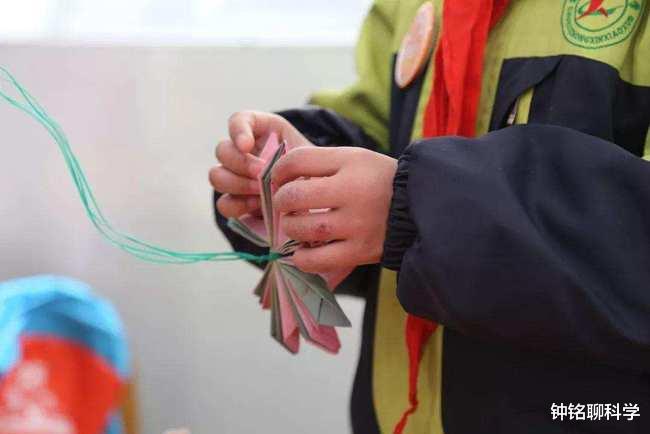 钟铭聊科学 被冻死是怎样的过程？从失忆到发热脱衣，最后面带微笑死亡