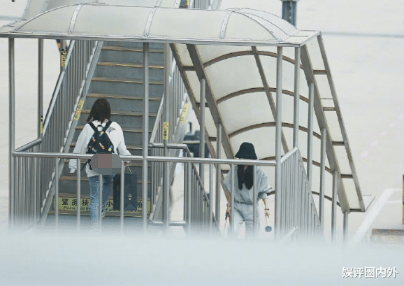 赵丽颖|赵丽颖冯绍峰离婚细节曝光：她在官宣离婚前3天搬家回京，拿走很多行李