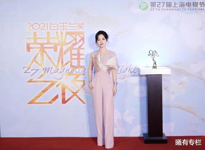 谭松韵|为啥30岁的谭松韵演高中生不招人烦？