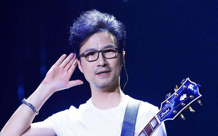 律师|汪峰带女儿亲子鉴定，揭开了章子怡的真面目，好后妈形象是装的