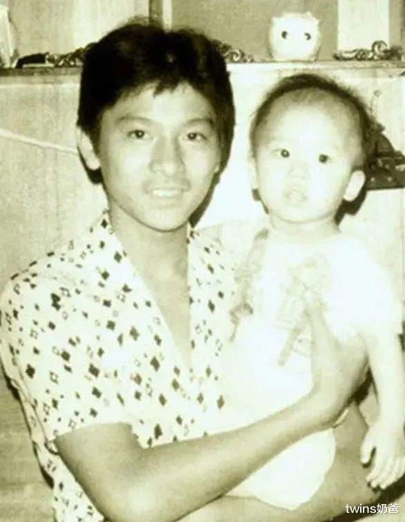 昆凌|刘德华的童年生活，因玩扑克牌被爸爸打，英文曾经只考了8分