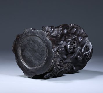 小叶紫檀|清代：小叶紫檀木雕·仿树桩式文房笔筒