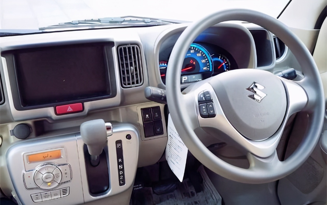 铃木|铃木全新迷你房车亮相，比北斗星更精致，五万起售，还配双层设计