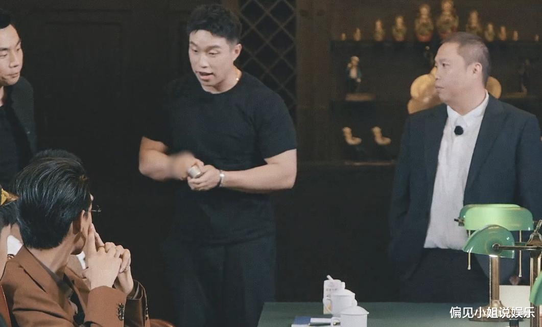 德云社|德云社团综第三期，烧饼给自己加戏成败笔，差点毁了精彩的一幕