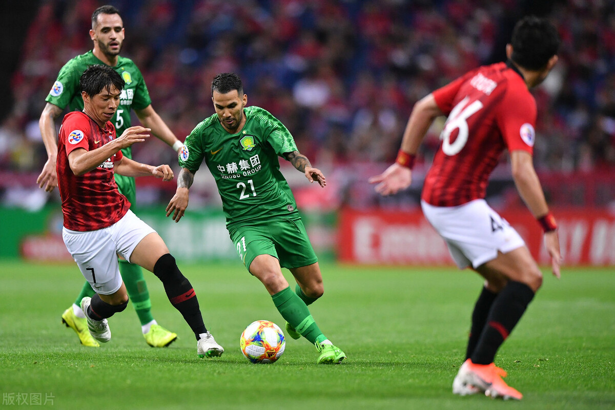 大宫松鼠|周日8场赛事解析：金泽塞维VS大宫松鼠，墨尔本胜利VS墨尔本城