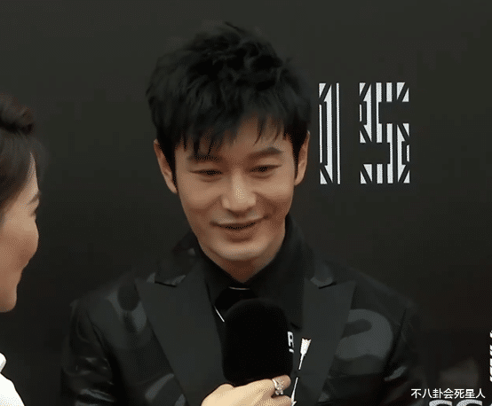 琅琊榜|影展红毯争艳：周冬雨裸色裙露背，童谣白衬衫朴素，姚晨深V真空