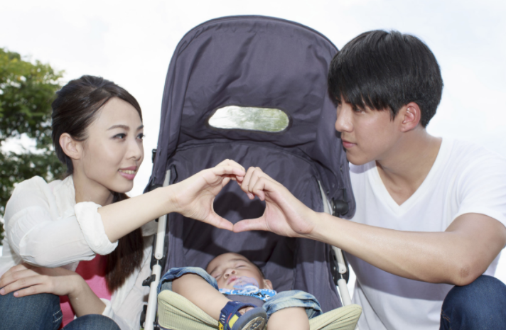 情感秀才|老婆没有生育能力，老公选择离婚有错吗？女人不是传宗接代的工具