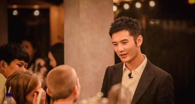 胡小小乖|差评如潮，弘扬中国美食的《中餐厅》，如今却沦为顶流们的烧菜秀