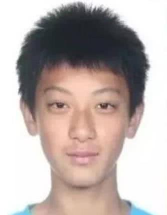 周杰伦|明星出道前是什么样？邓伦变化不大，而他像换了一个人