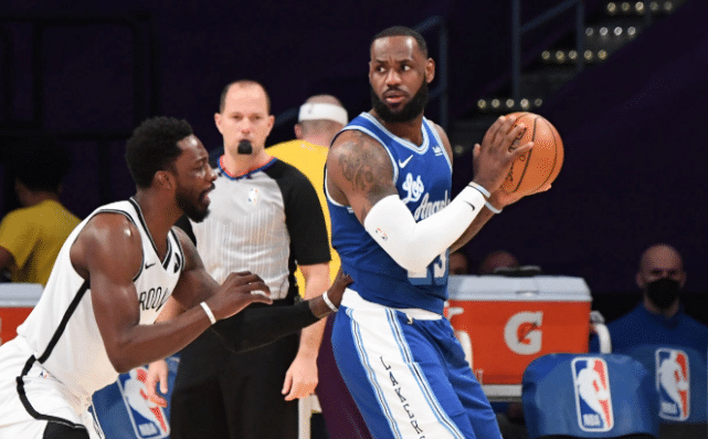 勒布朗·詹姆斯|空砍32+8+7!詹姆斯单核被篮网吊打,湖人三人上双+三分30中8带不动!