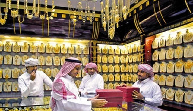 黄金价格 囤金“最佳时机”？金价下跌，今年300元/g有望了？内行人这么说