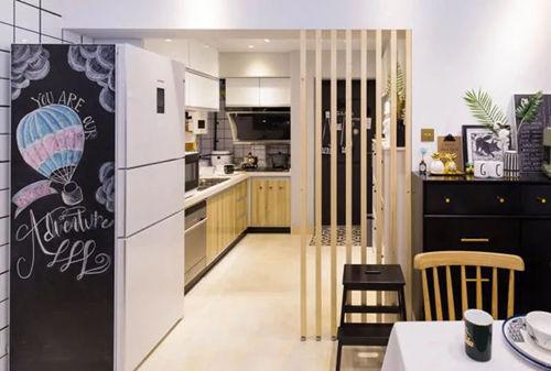 进门一个开放式厨房，亲戚说好好的房子毁了，有那么严重吗？