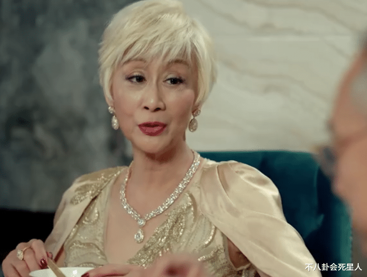 豪门|TVB又一豪门大戏开播，张智霖脸肿脖子短，熊黛林气场力压杨怡