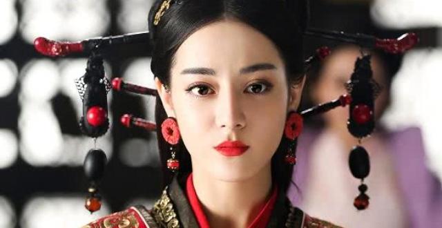 迪丽热巴|热巴龚俊将拍《帝皇书》？海报曝光 网友：这次给造型师加鸡腿