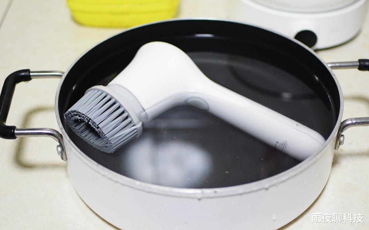 油污不沾手,厨房干净有新招:小米有品魔雅清洁刷