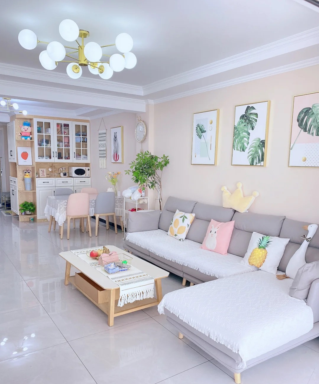 |她家106平米，装修不豪华，却很干净温馨，满满的烟火气，好舒服