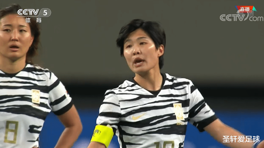 韩国队|奥运梦碎！韩国女足回国惨淡一幕遭曝光：队员神情低落，无人接机