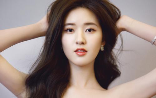 赵露思|田曦薇拉踩赵露思，真是江山代有“茶王”出，一代新王换旧王