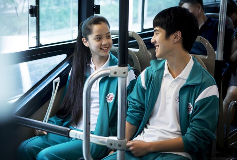 张子枫|背景比不过京圈格格，颜值不敌台湾甜妹，张子枫凭啥断层碾压00花