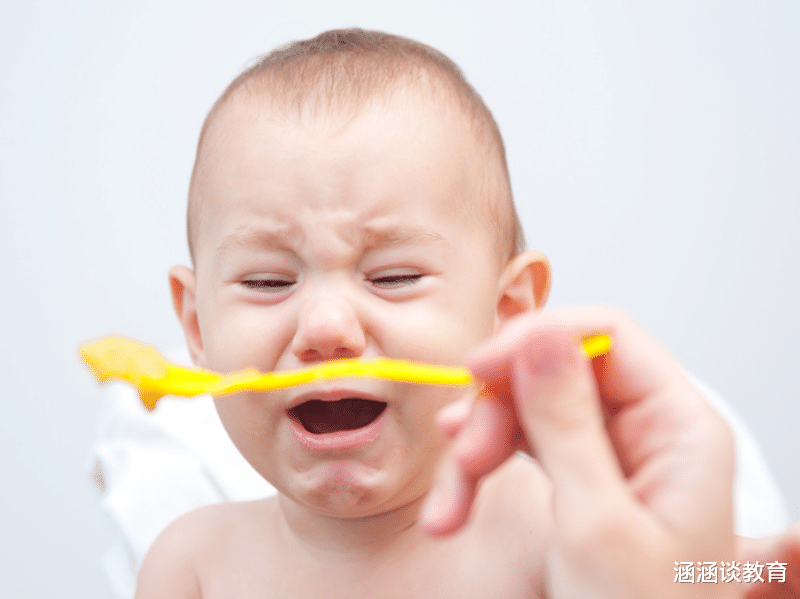 涵涵谈教育|出牙的秘密你知道吗?跟这些有关