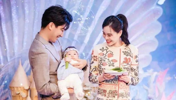 新晋宝妈育儿记|2012年，郭晶晶风光下嫁霍启刚，还想进一步把朋友变成“妯娌”