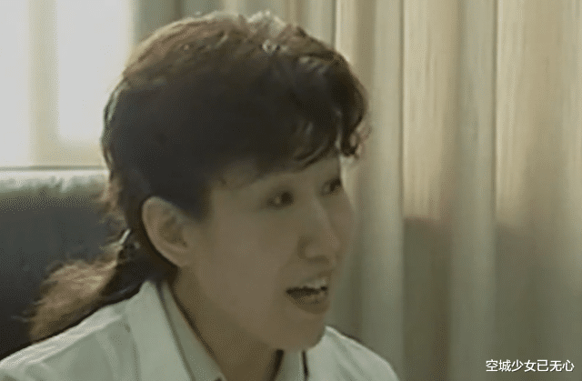 兄弟俩单身60年紧闭房门,村民好奇门缝偷看,意外揭开其不娶真相