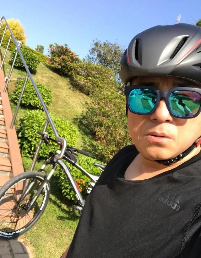 吕方|吕方：和郑裕玲同居16年，分手前郑裕说：车子也留下，都是我的