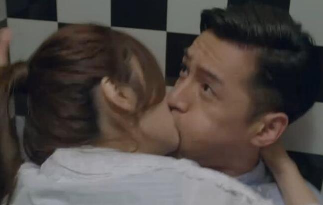 吻戏|揭秘明星高难度“吻戏”:女演员被亲到嘴肿,胡歌被吻到想吐!