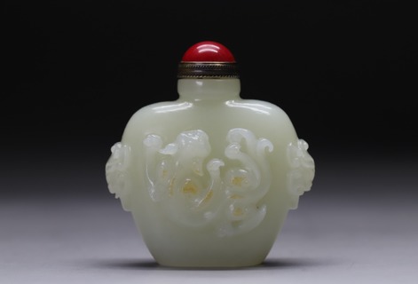 和田玉籽料|回流 舊藏和田玉籽料“洒金皮 螭龙鼻烟壶”