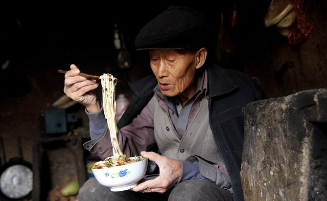 铠甲护士|“舌为心之苗”：心脏不好，舌头或会有4个变化，不妨对照了解