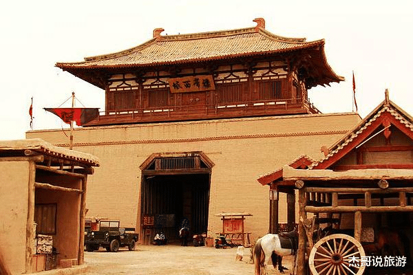 马尔代夫 甘肃新添一“假古城”，耗资30亿落户酒泉，成为当地新地标