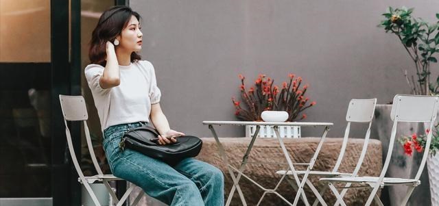 周洁 女神突然倒追，我自欺欺人以为是真爱，她怀孕后我毫不犹豫离开