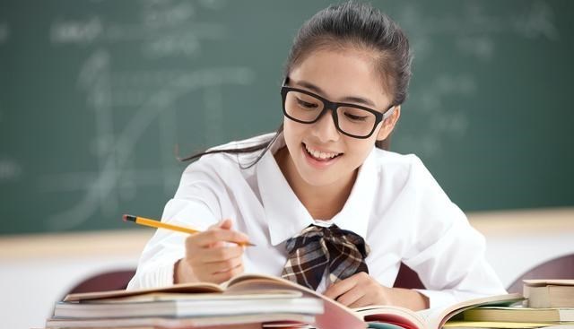 梵恩诗伊宁哥|中考的新政策出台了，2023年，初中生或将“直升高中”