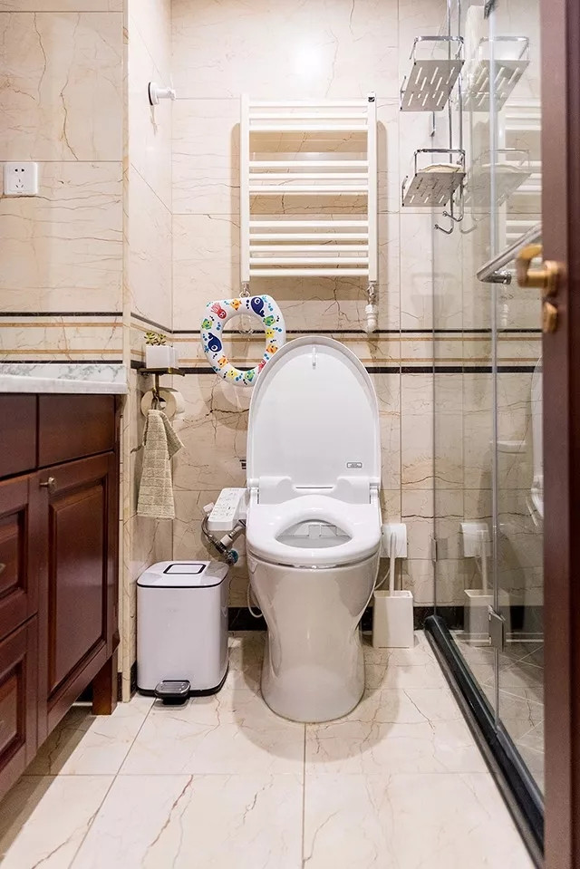 120平美式风三居室，用投影来代替电视非常优雅、精致