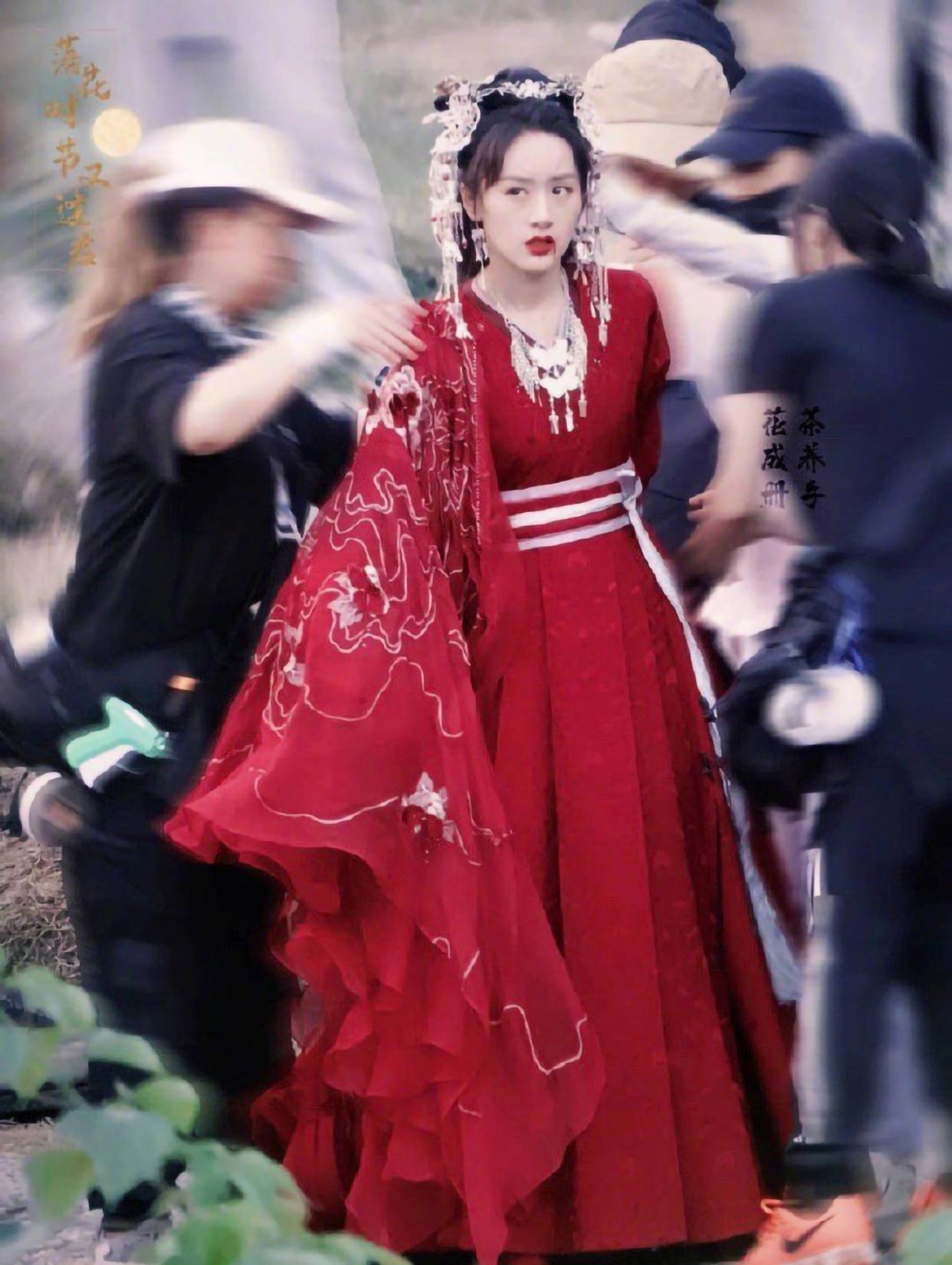大叔论情感|《落花时节又逢君》袁冰妍刘学义新剧照太养眼，古偶剧颜值模板呀