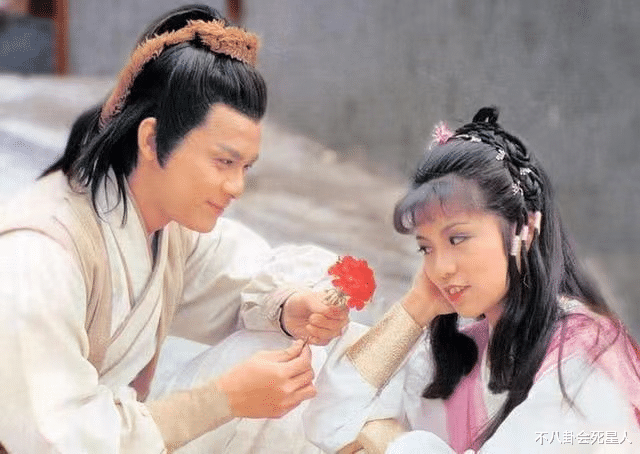 黄日华|过气港星走穴群像：黄日华穿西装拉弓，67岁李国麟县城卖唱