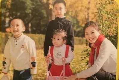 张艺谋|女学生娱圈“夺权”记：不是时代选择了陈婷，而是她读懂了张艺谋